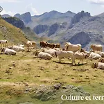 Maison D'exception, 14 Personnes, Piscine, Vue Pyrenees Sévignacq-Meyracq