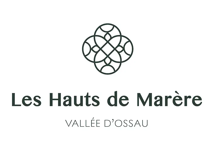 Holiday home Maison D'exception, 14 Personnes, Piscine, Vue Pyrenees Sevignacq-Meyracq